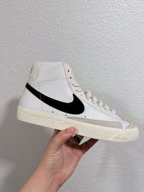Nike blazer white and black